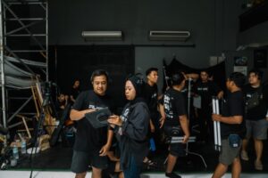 Film Roxx on Set